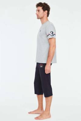 U.S. Polo Assn. - Erkek Yuvarlak Yaka Kısakol T-shirt ve Cepli Kapri Takım (1)