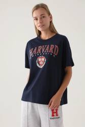 Kadın Harvard University Lisanslı Oversize T-shirt, Pamuklu T-shirt, Kısakol Oversize T-shirt - Thumbnail