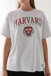 Kadın Harvard University Lisanslı Oversize T-shirt, Pamuklu T-shirt, Kısakol Oversize T-shirt - Thumbnail